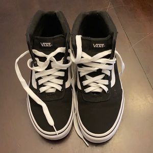 Women’s Vans 7.5